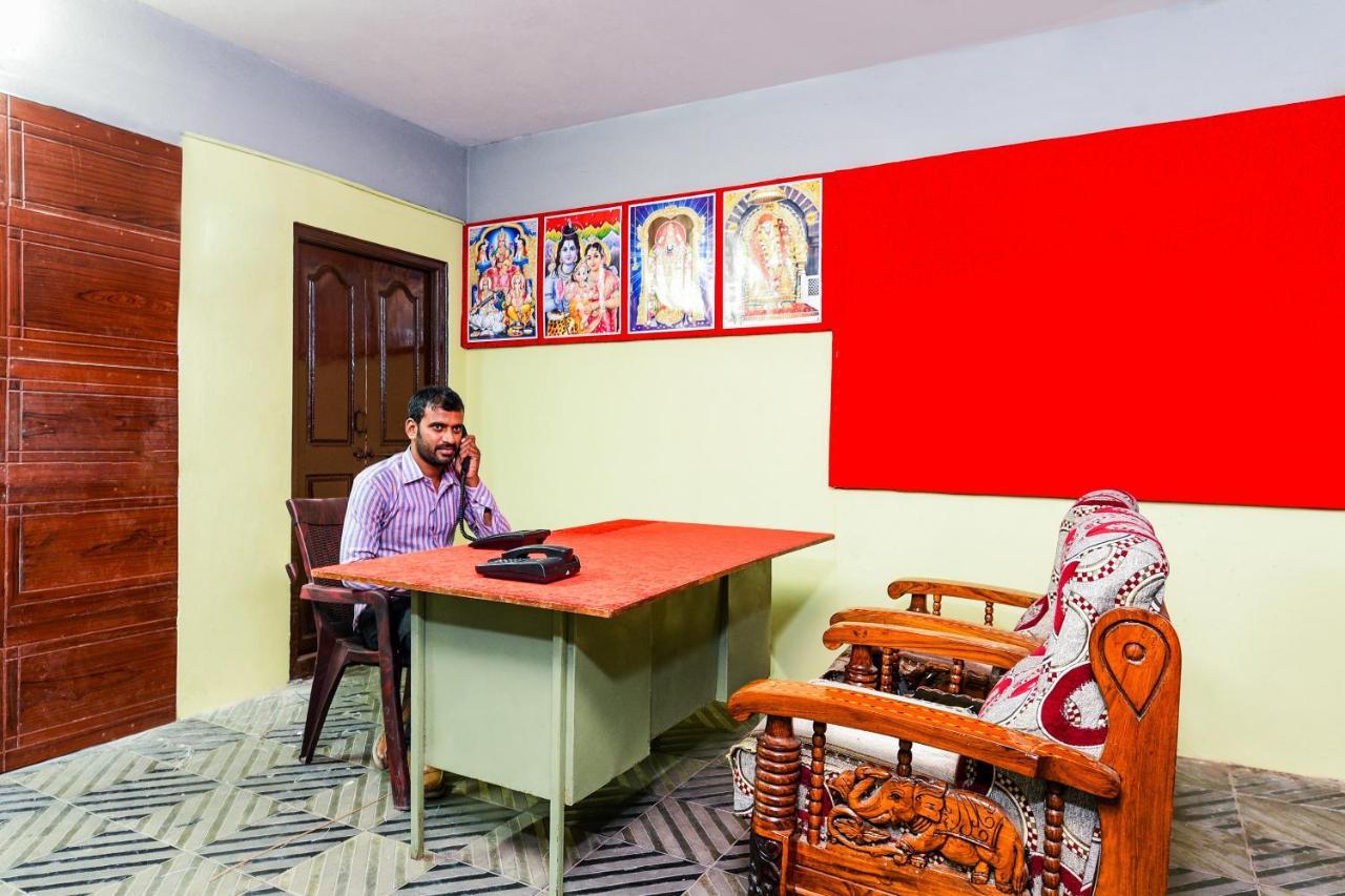Oyo 26234 Annapurna Nilayam Hotel Vijayawada Exterior photo