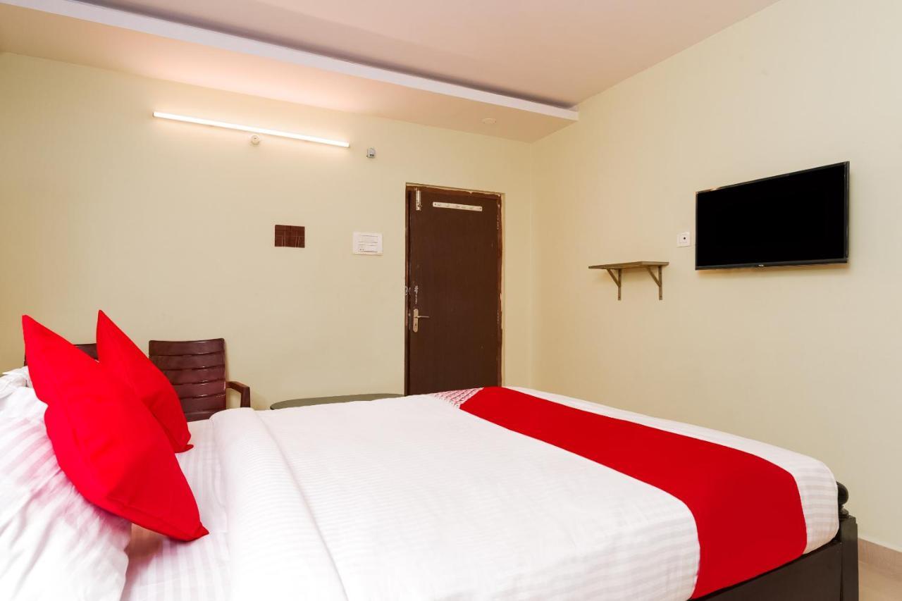 Oyo 26234 Annapurna Nilayam Hotel Vijayawada Exterior photo